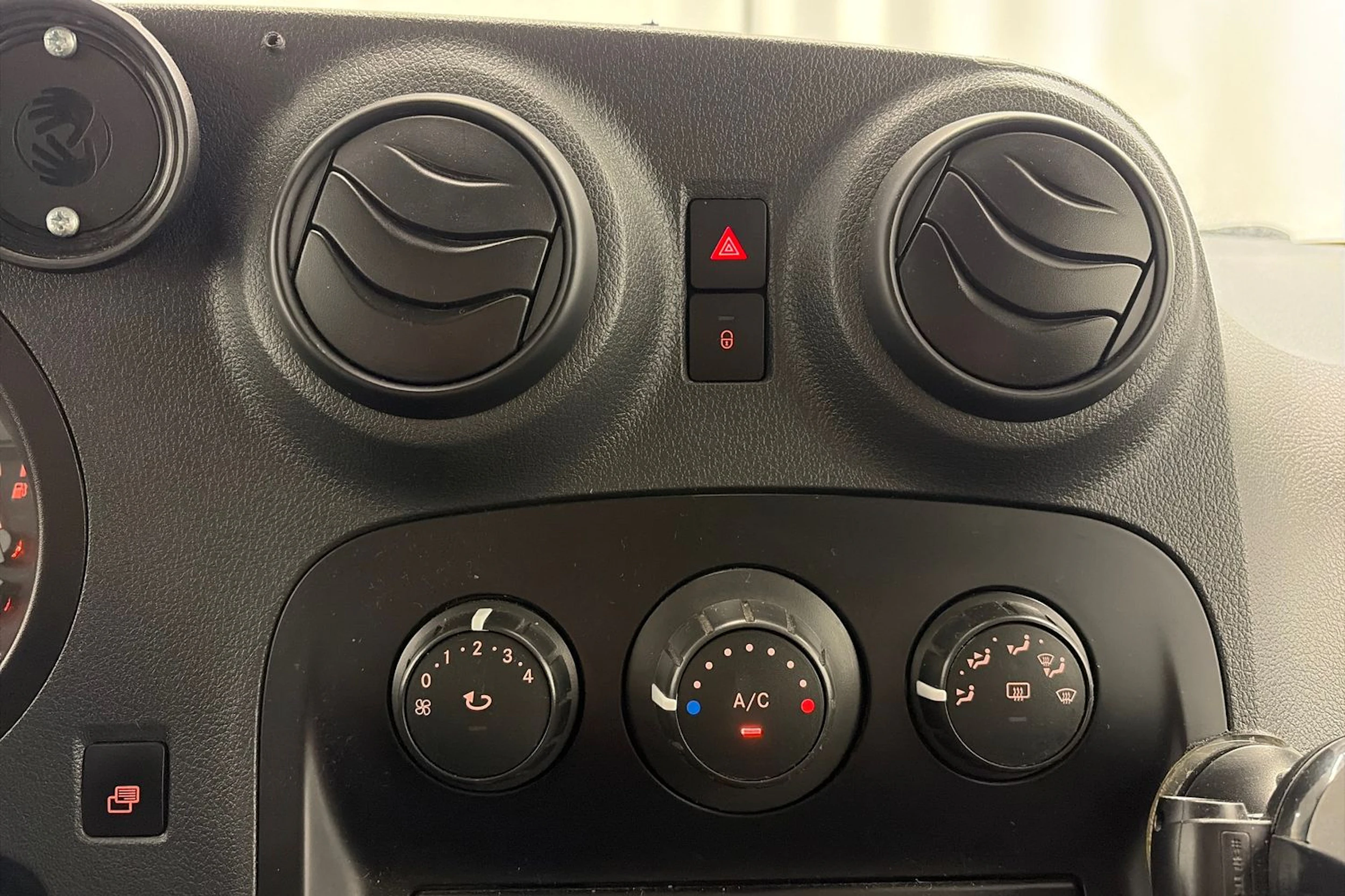 musta Mercedes-Benz Citan 2013 kuva 23.