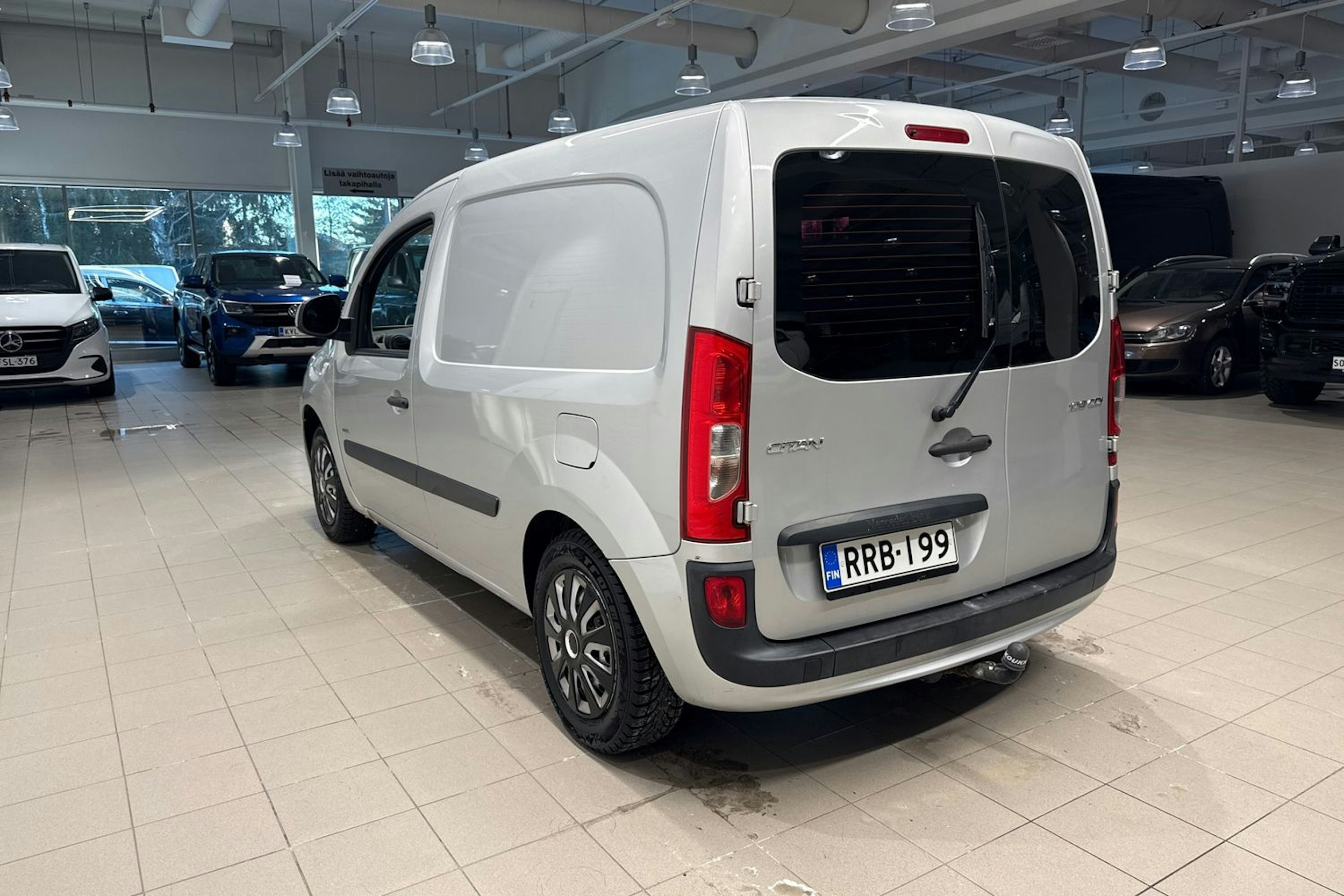 Harmaa Mercedes-Benz CITAN 2013 kuva 15.