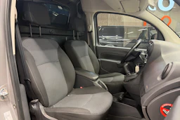 Harmaa Mercedes-Benz CITAN 2014 kuva 11.