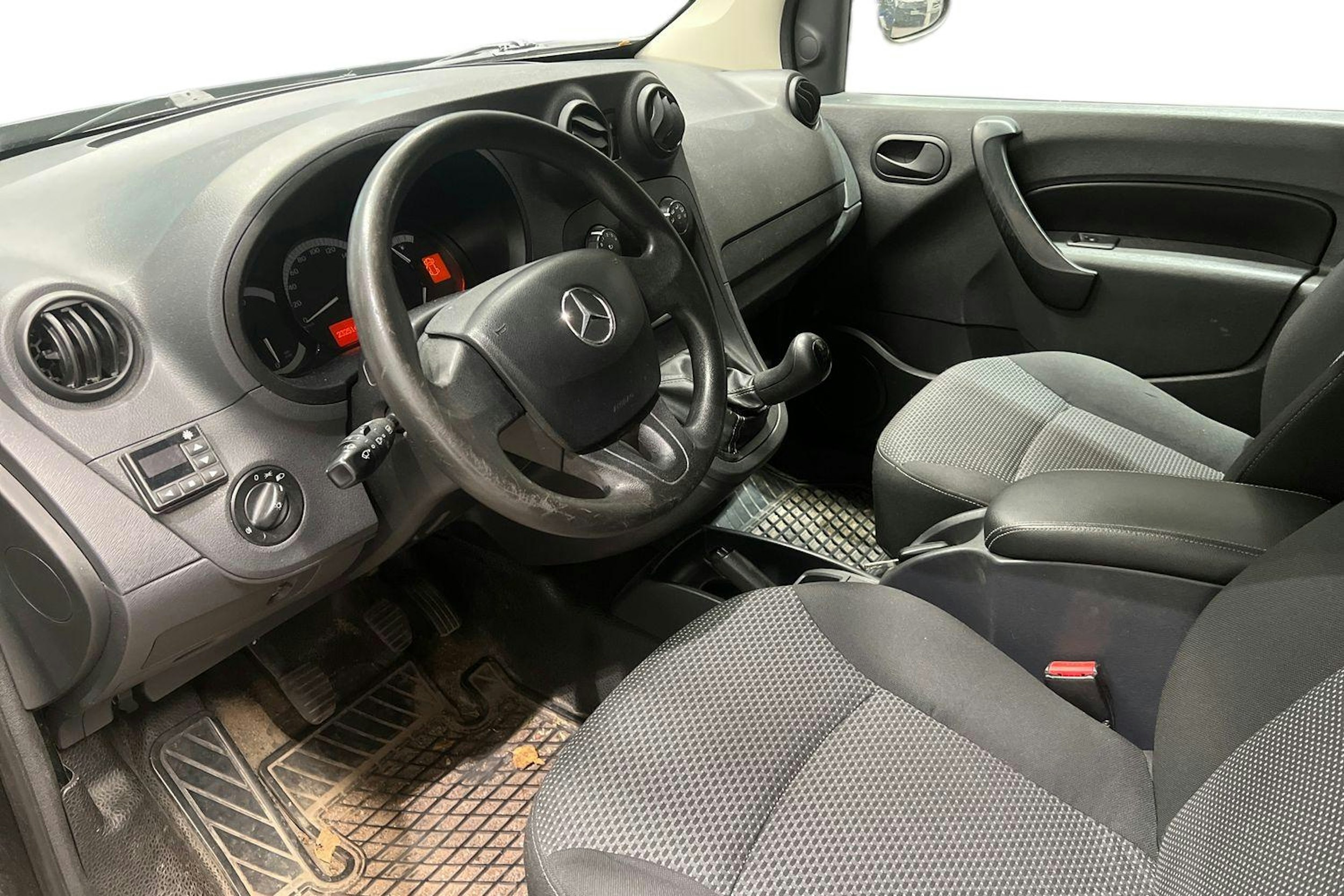 musta Mercedes-Benz Citan 2016 kuva 3.