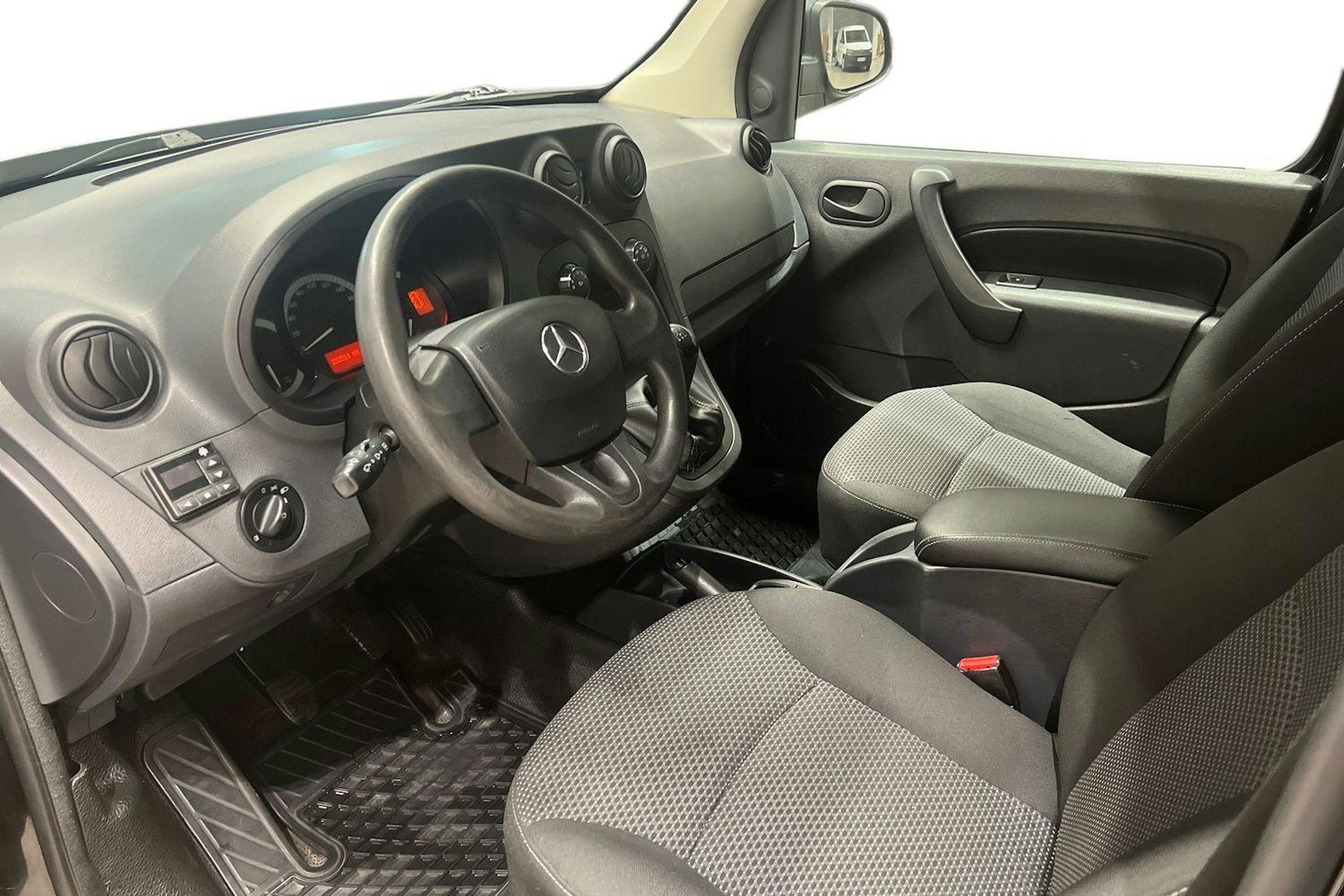 musta Mercedes-Benz Citan 2016 kuva 7.