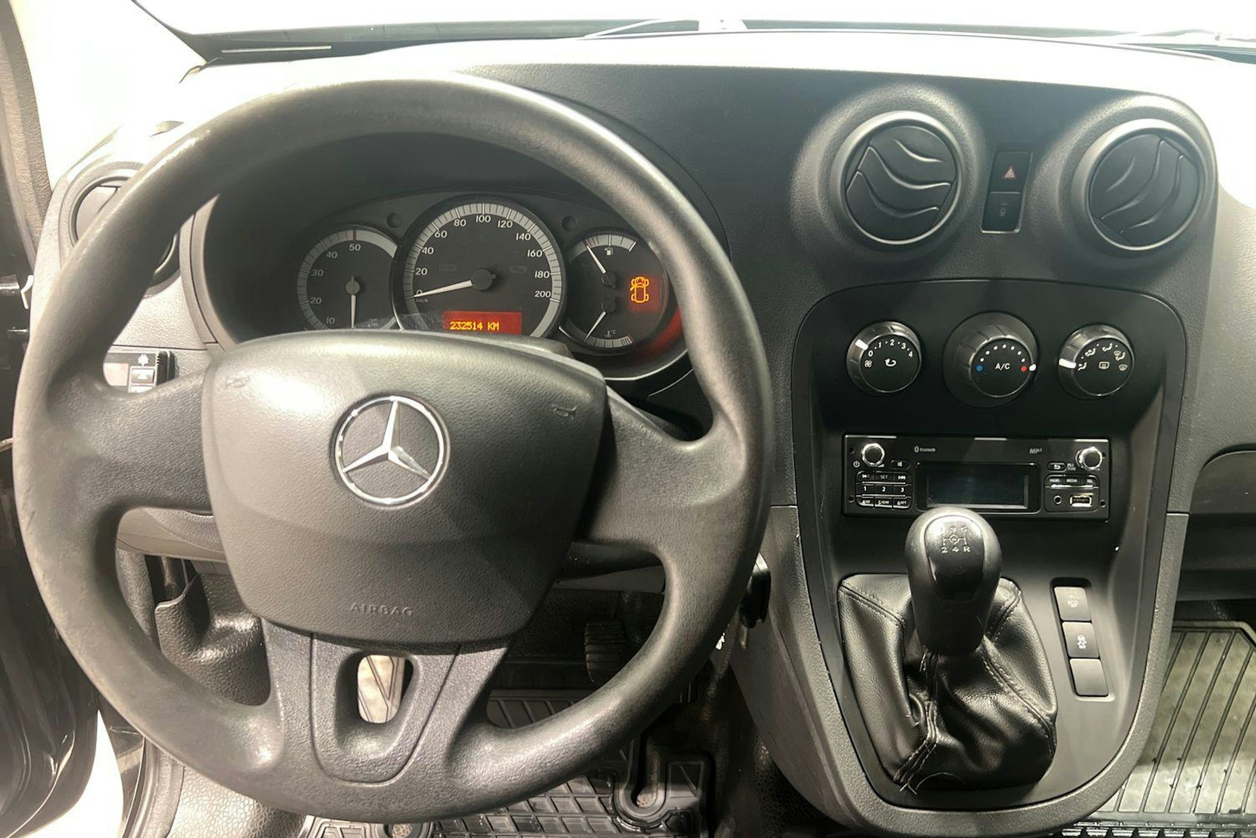 musta Mercedes-Benz Citan 2016 kuva 9.