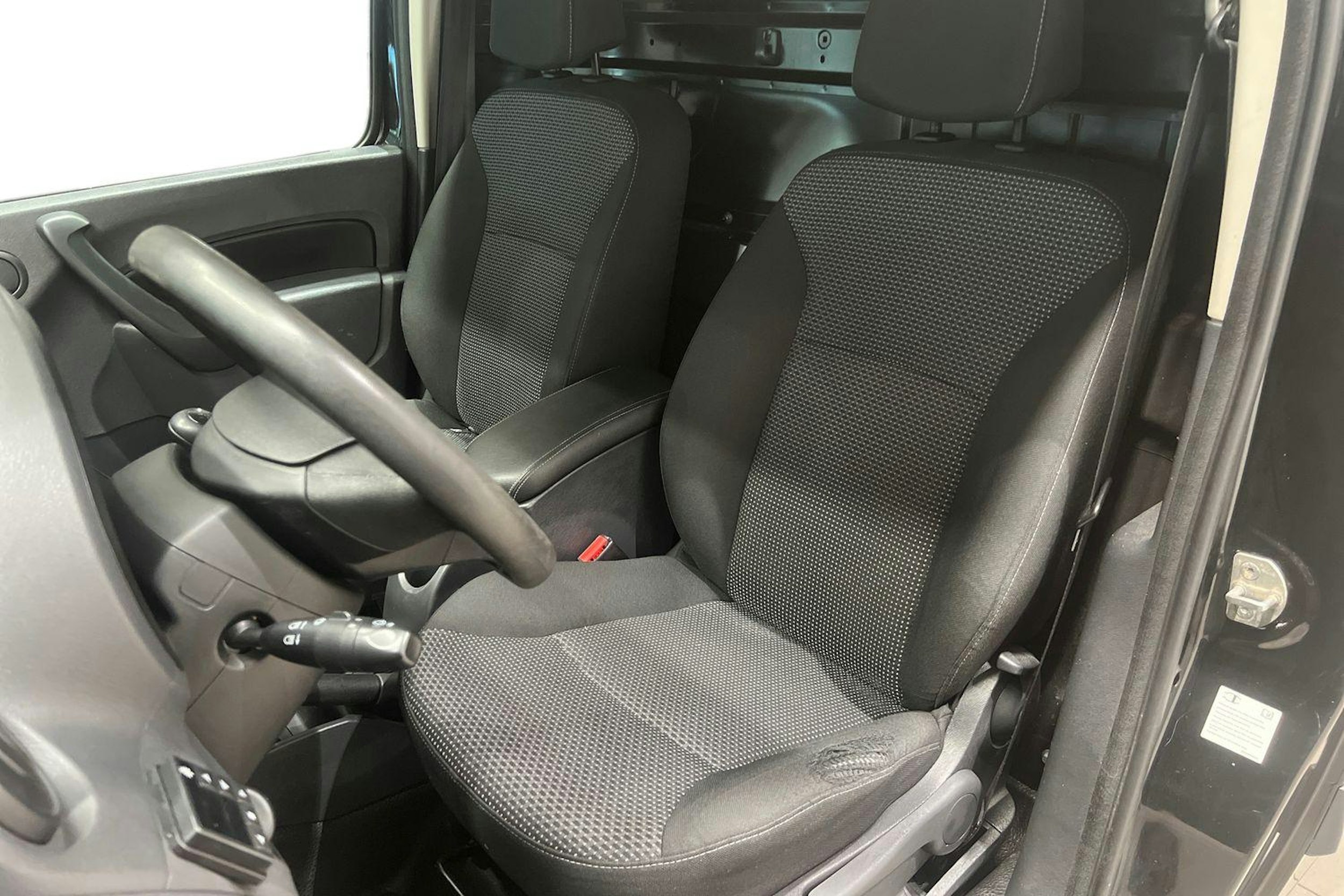 musta Mercedes-Benz Citan 2016 kuva 10.