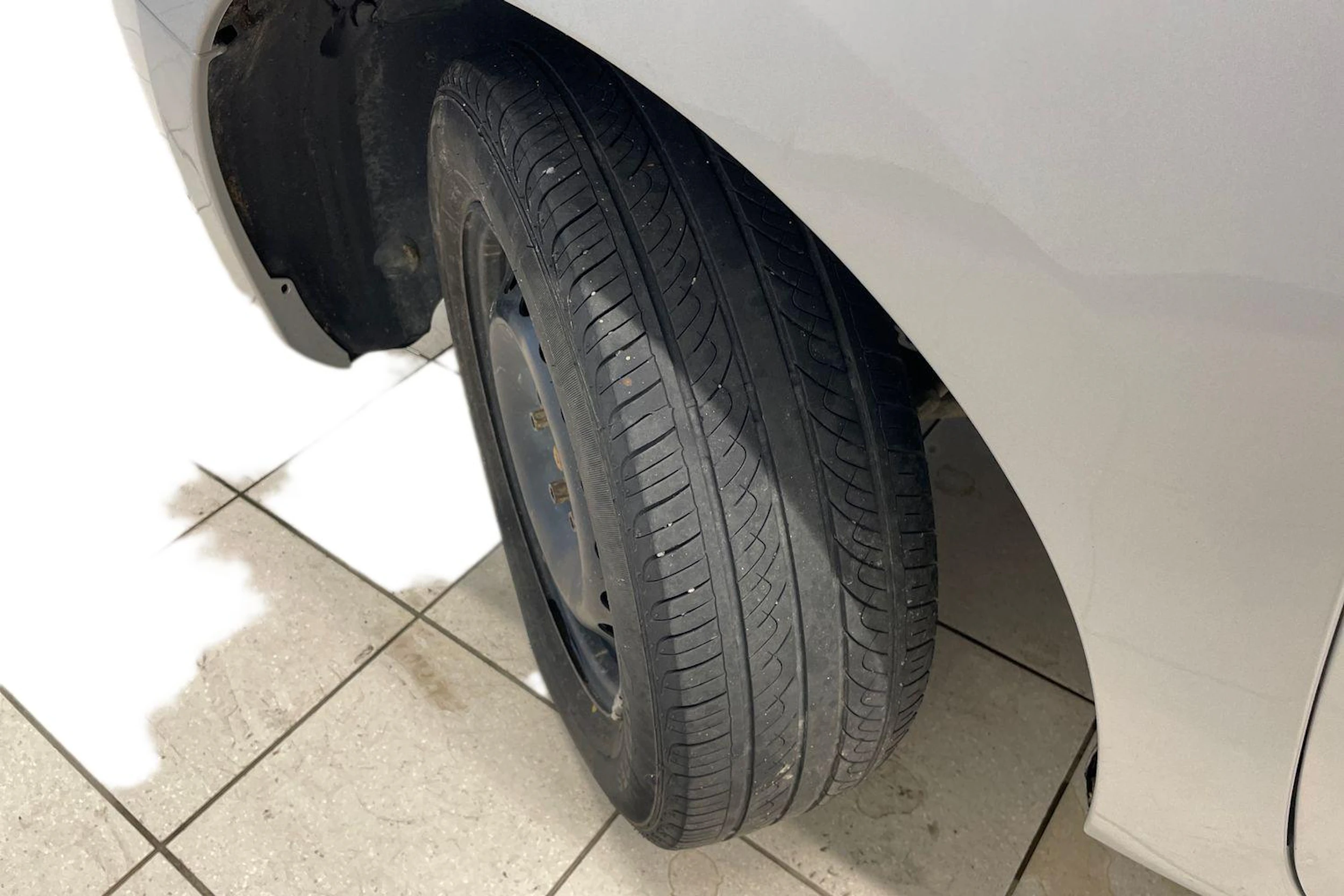 Harmaa Mercedes-Benz CITAN 2016 kuva 12.