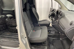 Harmaa Mercedes-Benz CITAN 2016 kuva 26.
