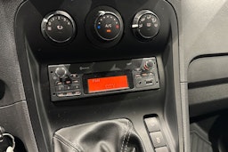 valkoinen Mercedes-Benz Citan 2019 kuva 16.