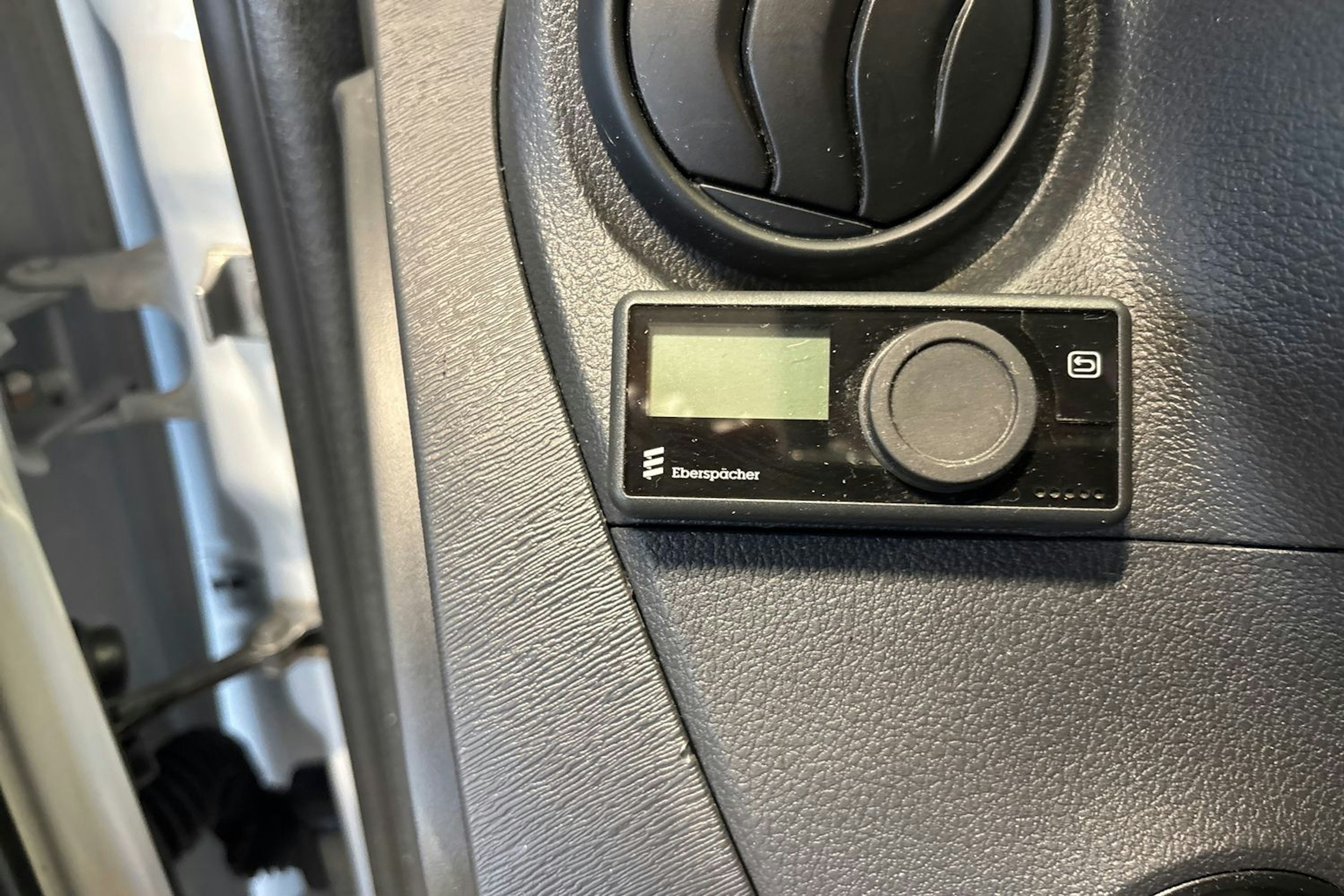 Valkoinen Mercedes-Benz CITAN 2020 kuva 18.