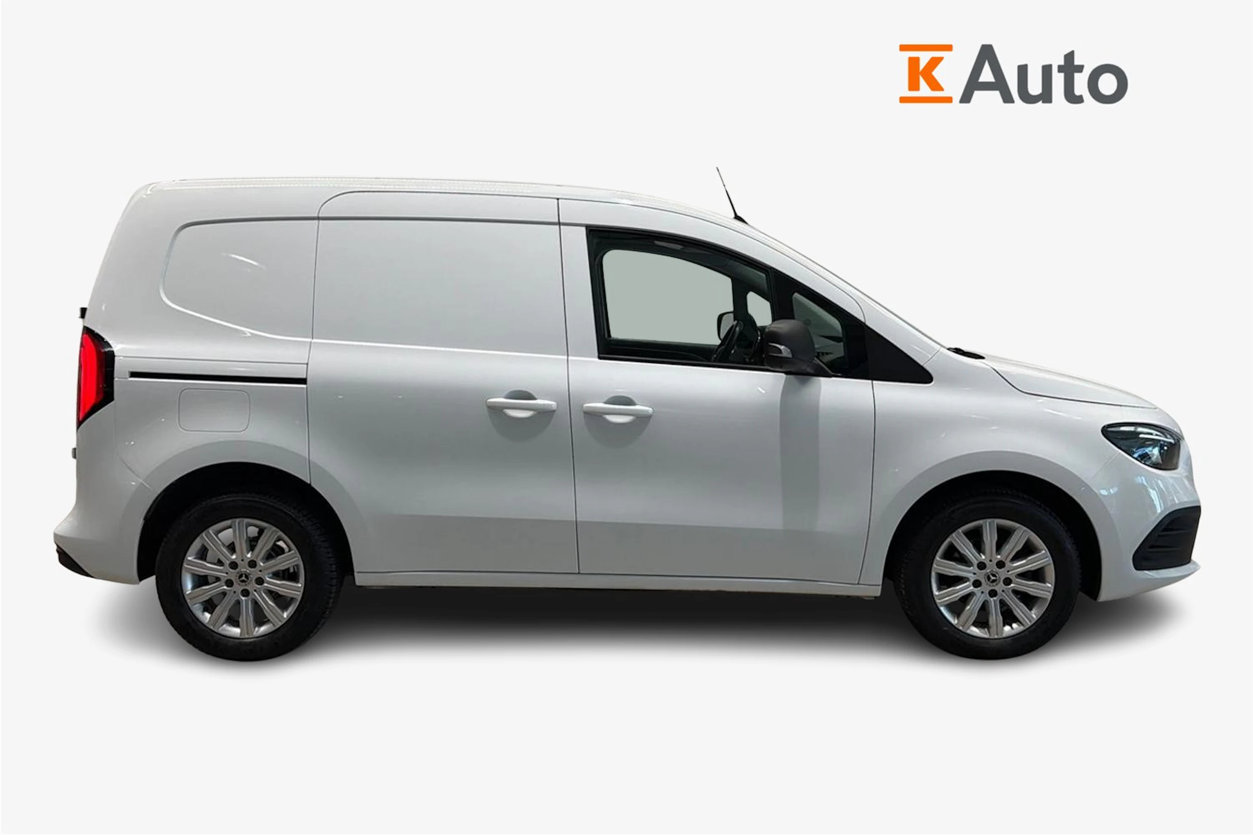 Valkoinen Mercedes-Benz CITAN 2022 kuva 7.