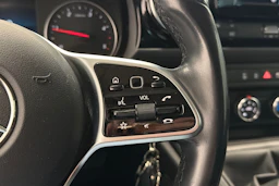 Valkoinen Mercedes-Benz CITAN 2022 kuva 18.