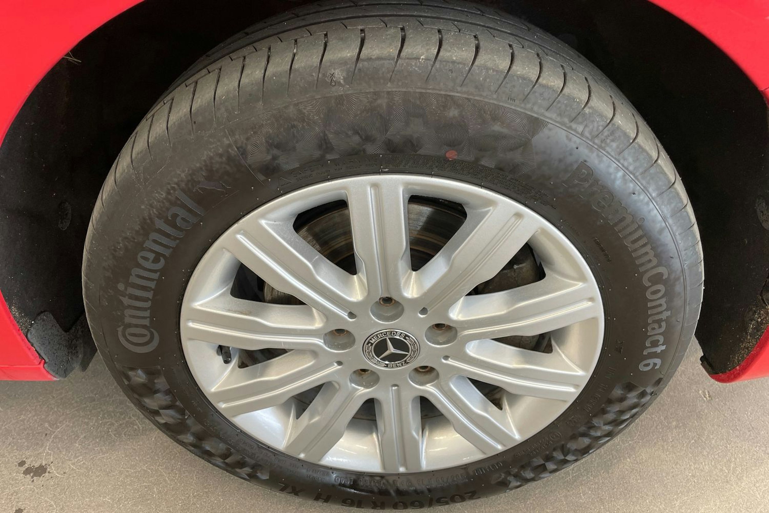 punainen Mercedes-Benz Citan 2022 kuva 11.