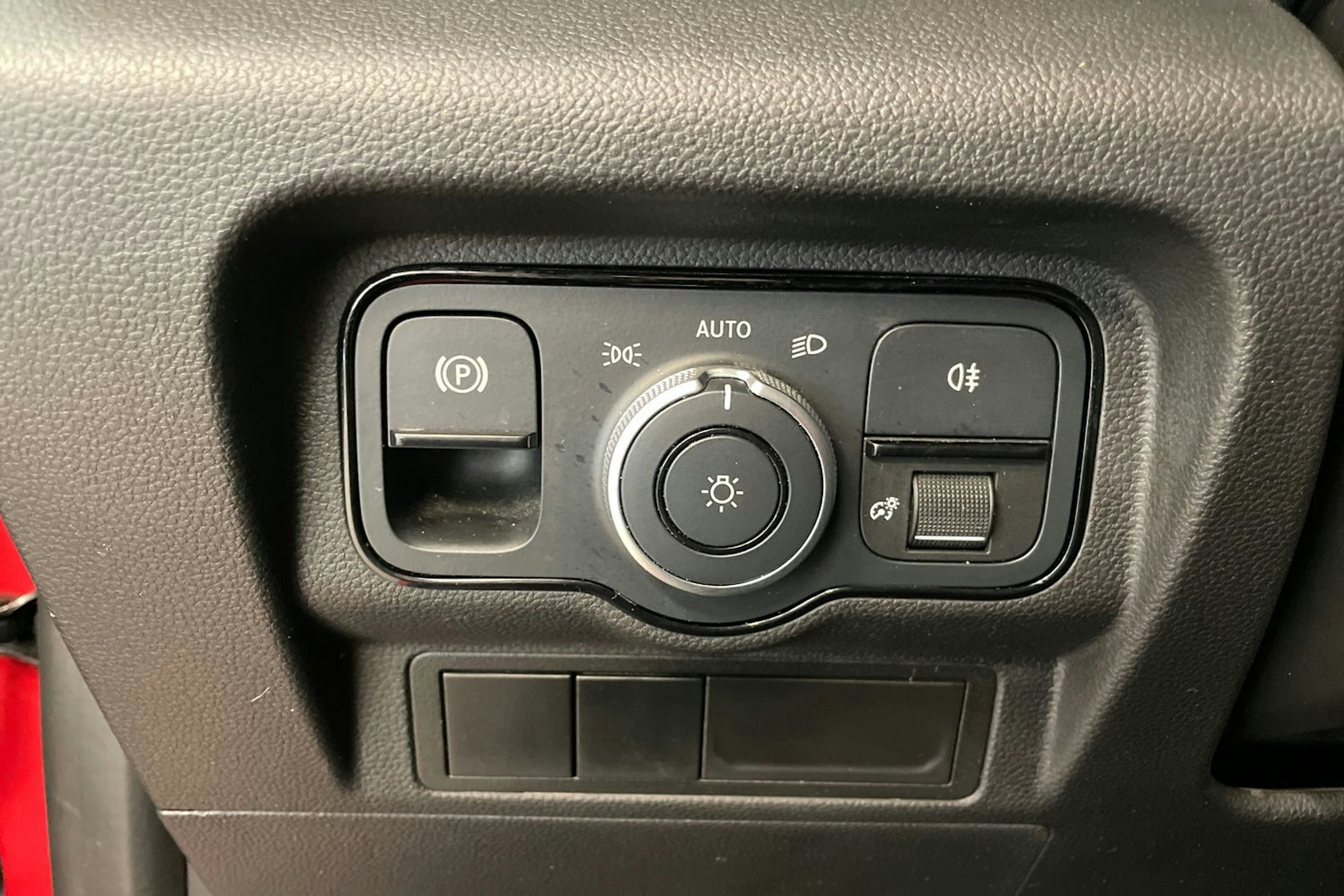 punainen Mercedes-Benz Citan 2022 kuva 26.
