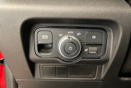 punainen Mercedes-Benz Citan 2022 kuva 26.