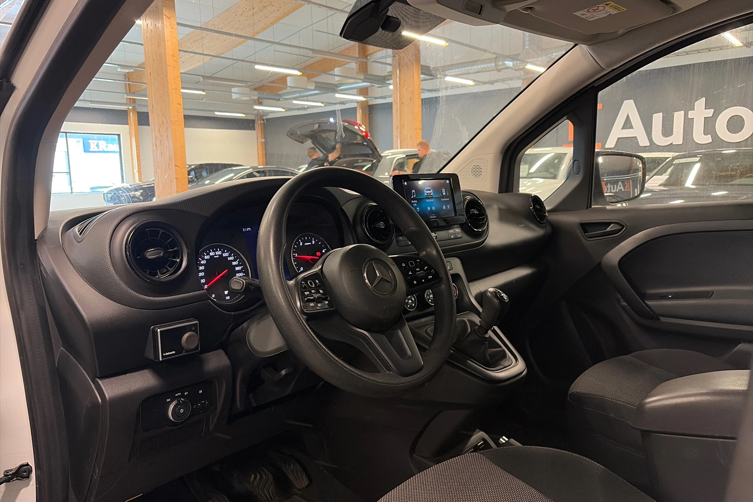 valkoinen Mercedes-Benz Citan 2022 kuva 4.