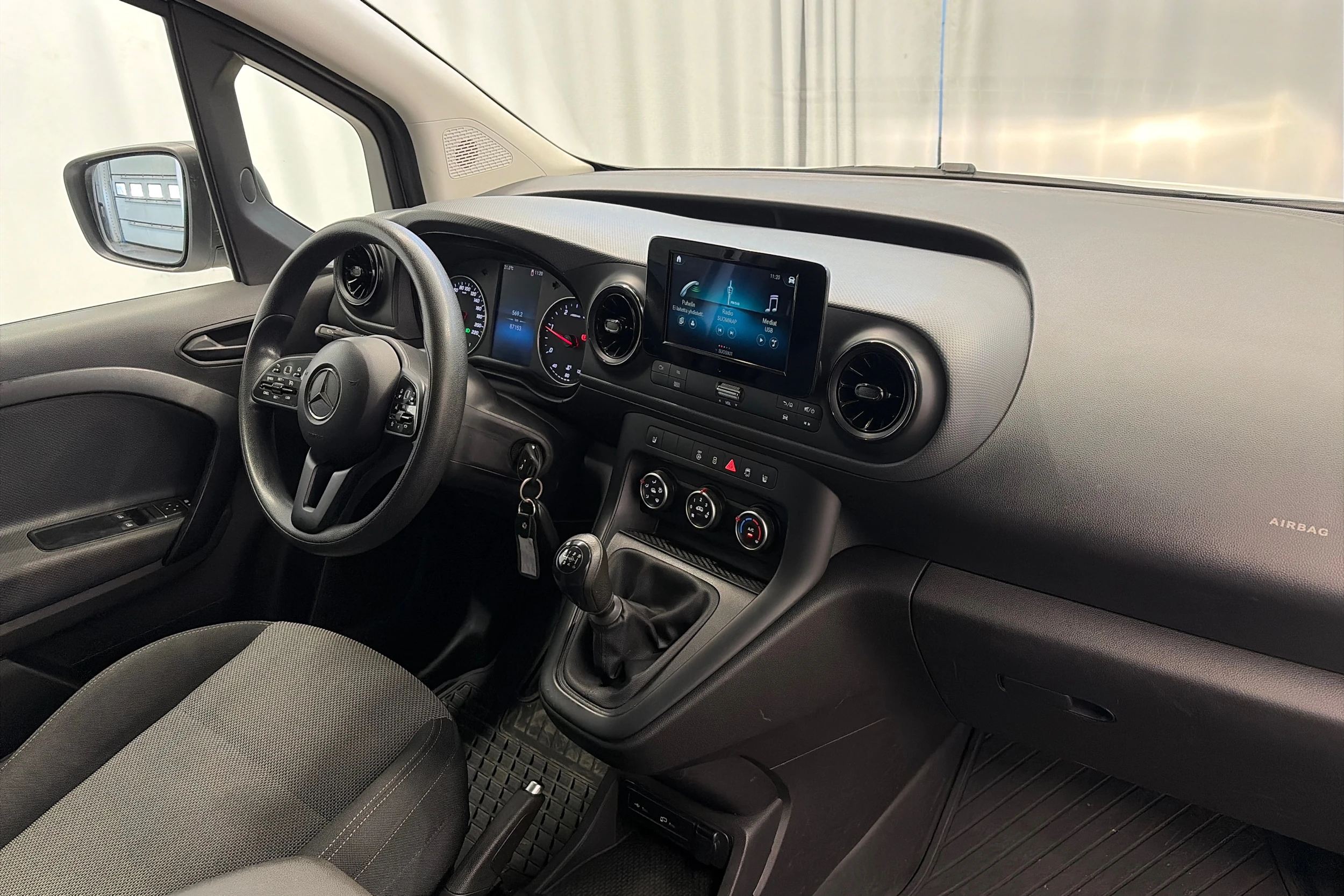 valkoinen Mercedes-Benz Citan 2022 kuva 12.