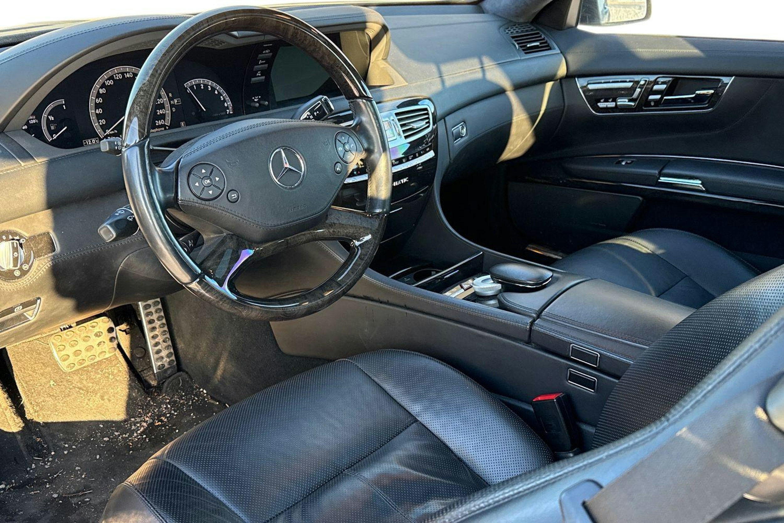 musta Mercedes-Benz CL 2013 kuva 3.