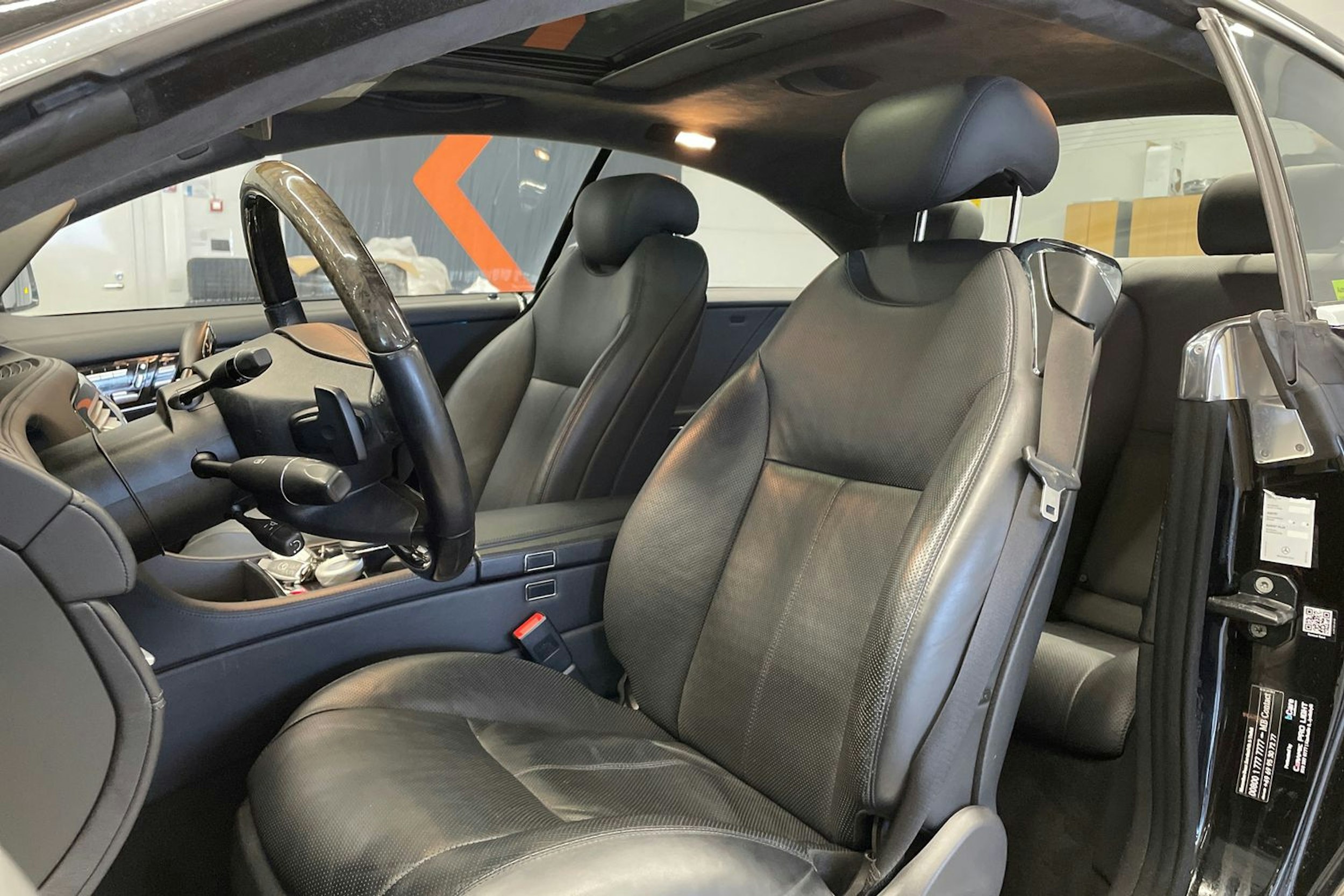 musta Mercedes-Benz CL 2013 kuva 14.