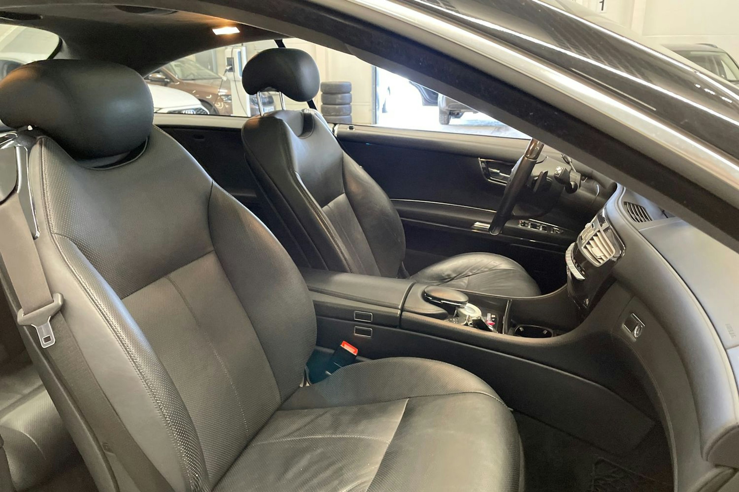 musta Mercedes-Benz CL 2013 kuva 16.