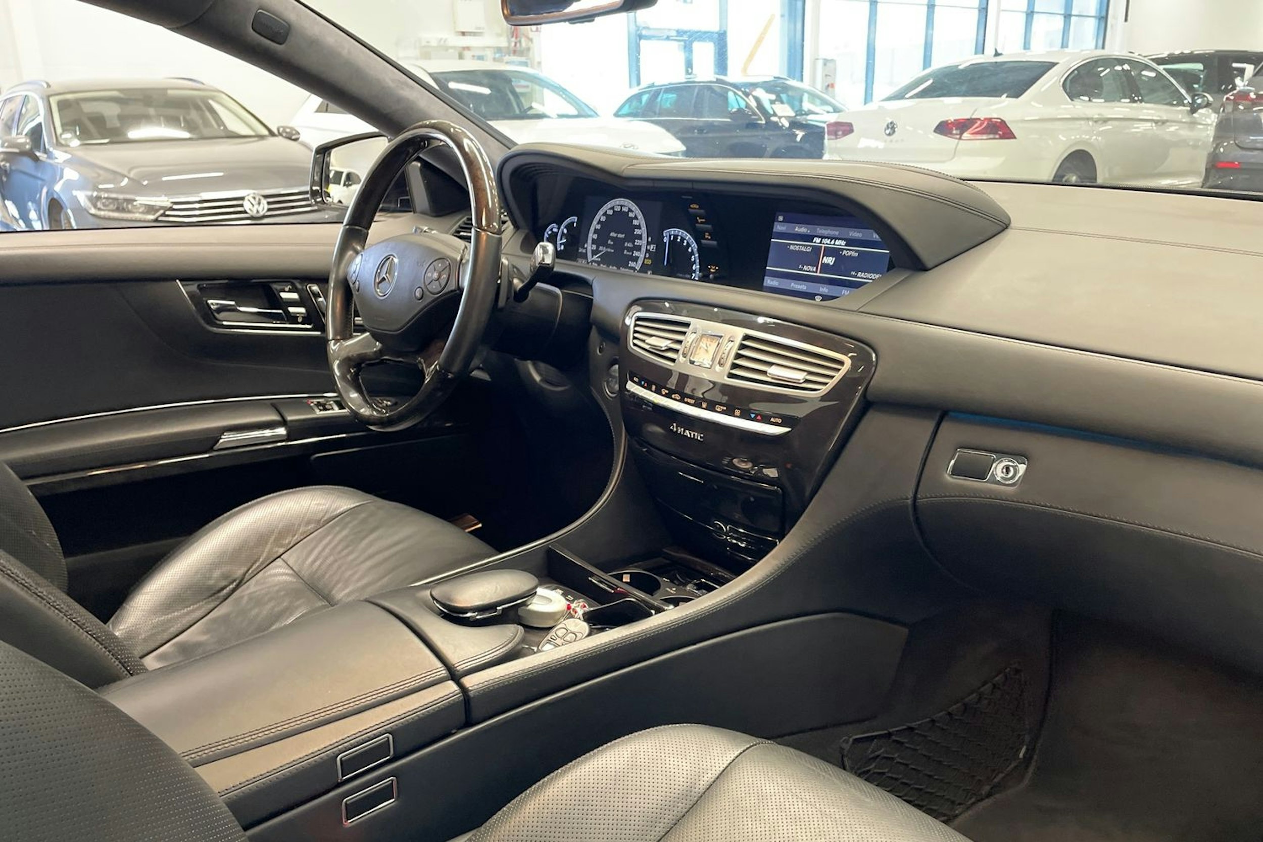 musta Mercedes-Benz CL 2013 kuva 17.