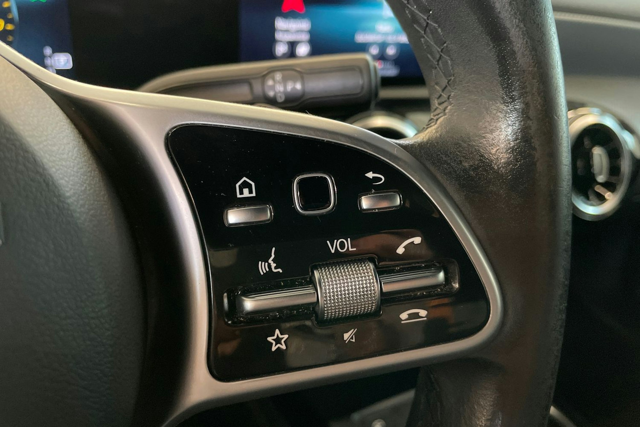 Musta Mercedes-Benz CLA 200 d 2022 kuva 21.