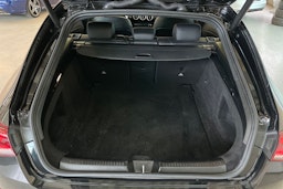 Musta Mercedes-Benz CLA 200 d 2022 kuva 24.