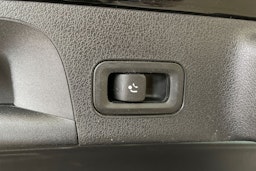 Musta Mercedes-Benz CLA 200 d 2022 kuva 27.