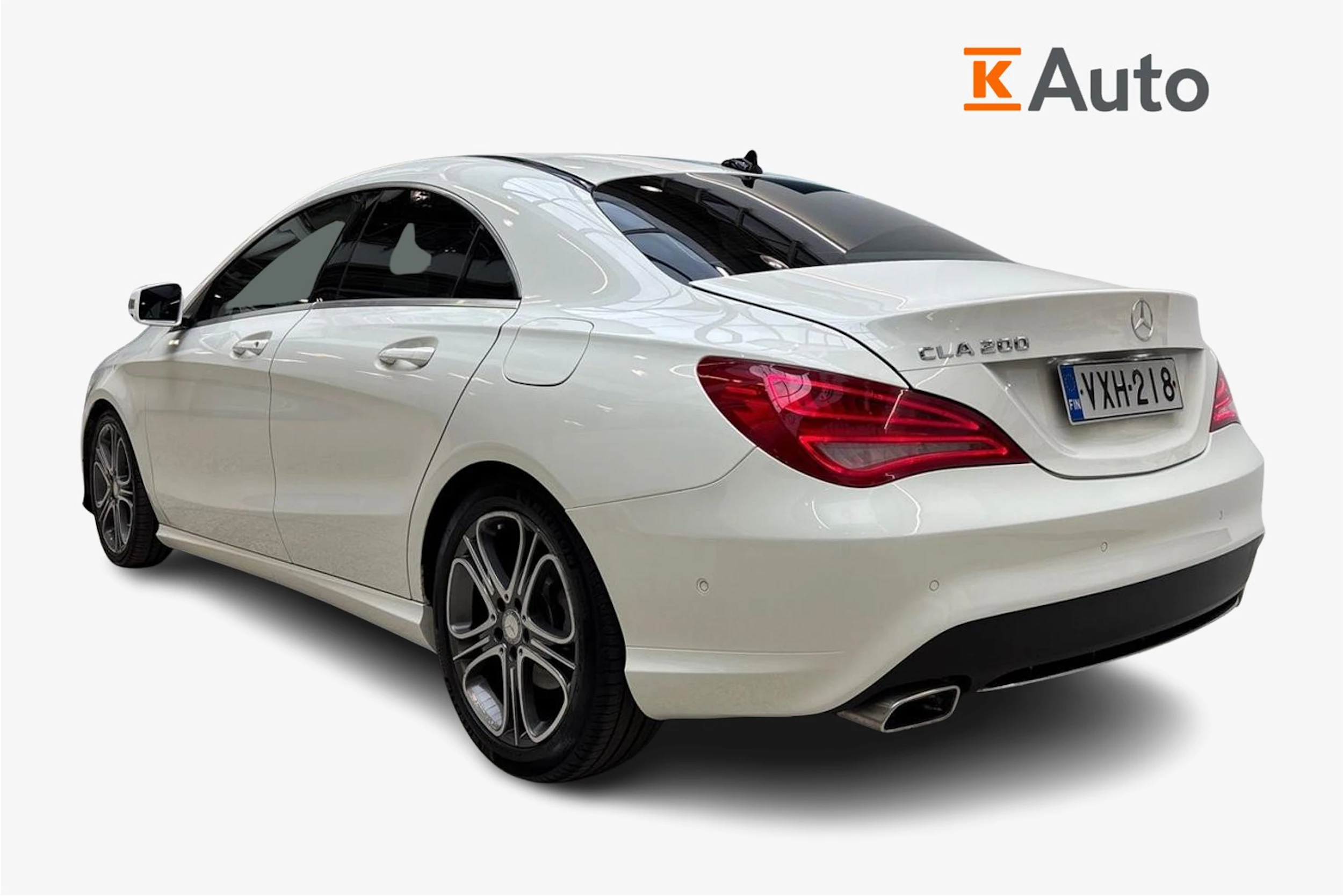 valkoinen Mercedes-Benz CLA 2013 kuva 2.