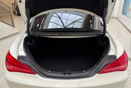 valkoinen Mercedes-Benz CLA 2013 kuva 11.
