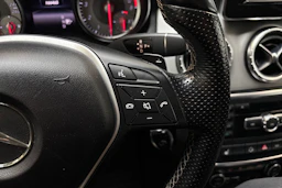 valkoinen Mercedes-Benz CLA 2013 kuva 15.