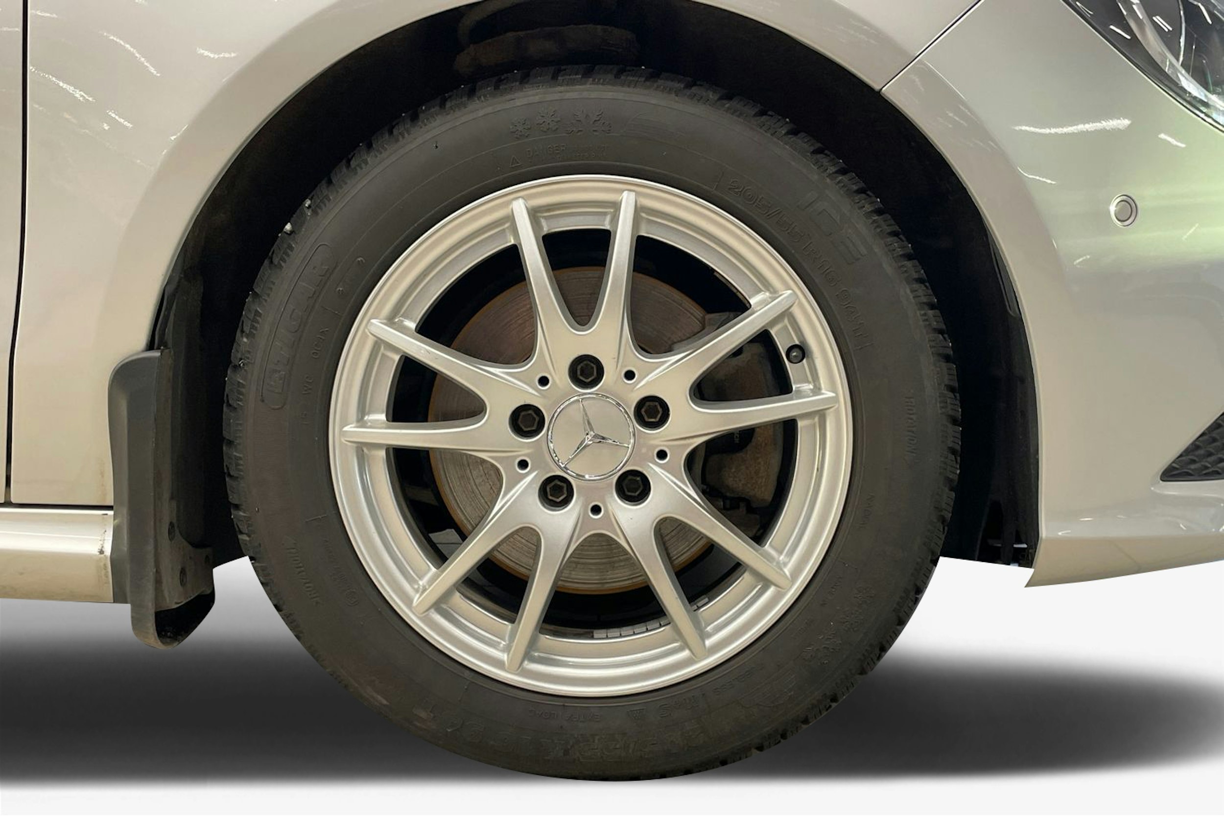 Harmaa Mercedes-Benz CLA 2014 kuva 11.