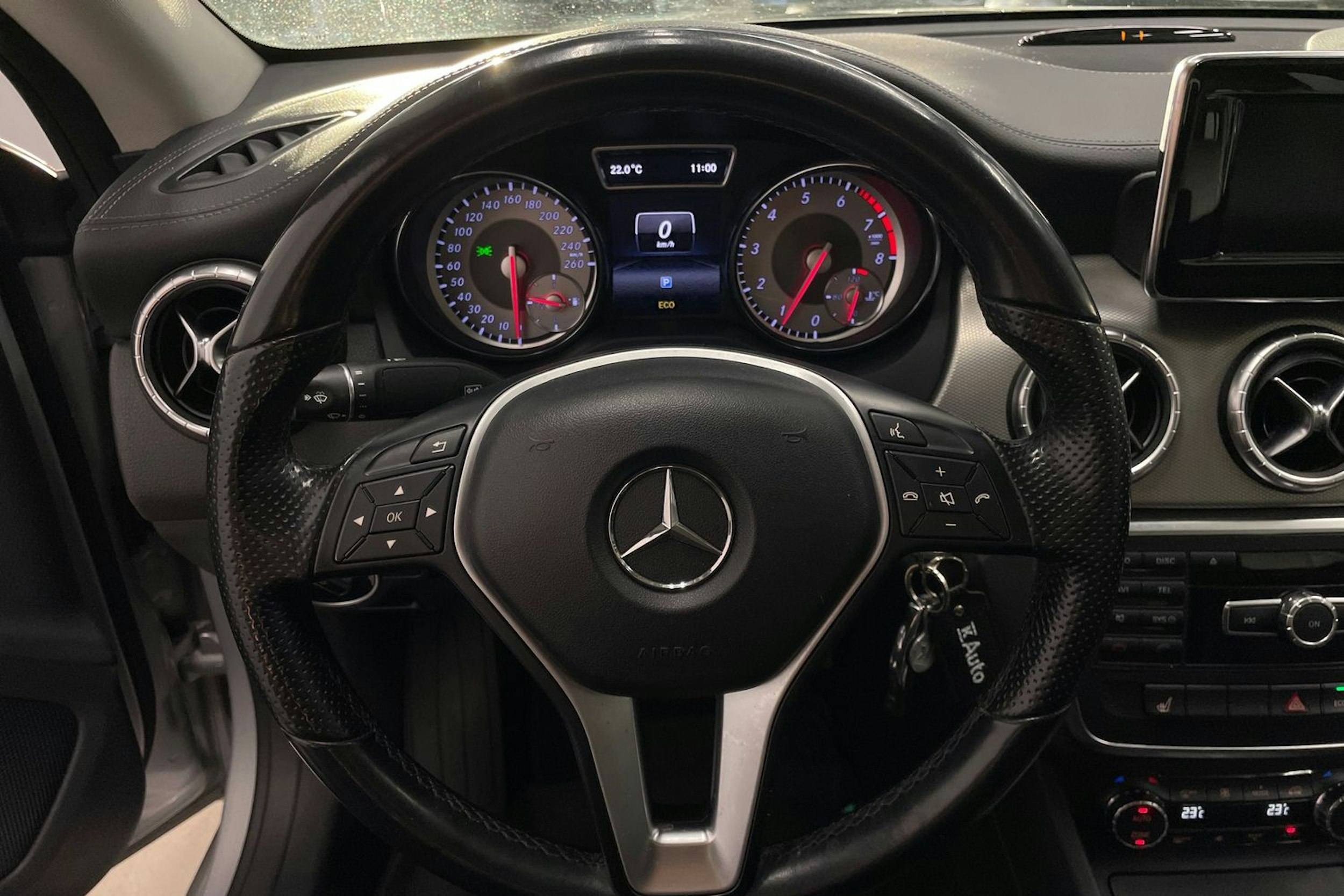 Harmaa Mercedes-Benz CLA 2014 kuva 15.