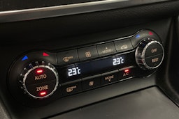 Harmaa Mercedes-Benz CLA 2014 kuva 19.