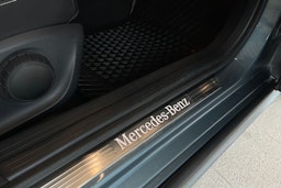 Sininen Mercedes-Benz CLA 2014 kuva 23.