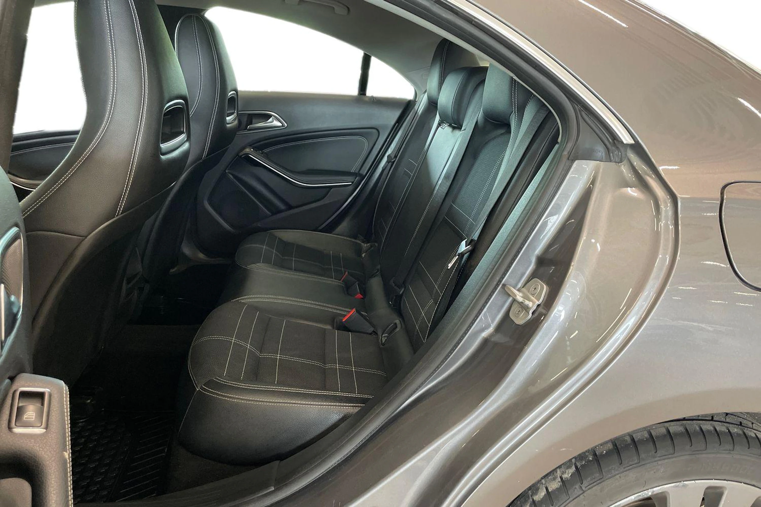 harmaa Mercedes-Benz CLA 2014 kuva 8.