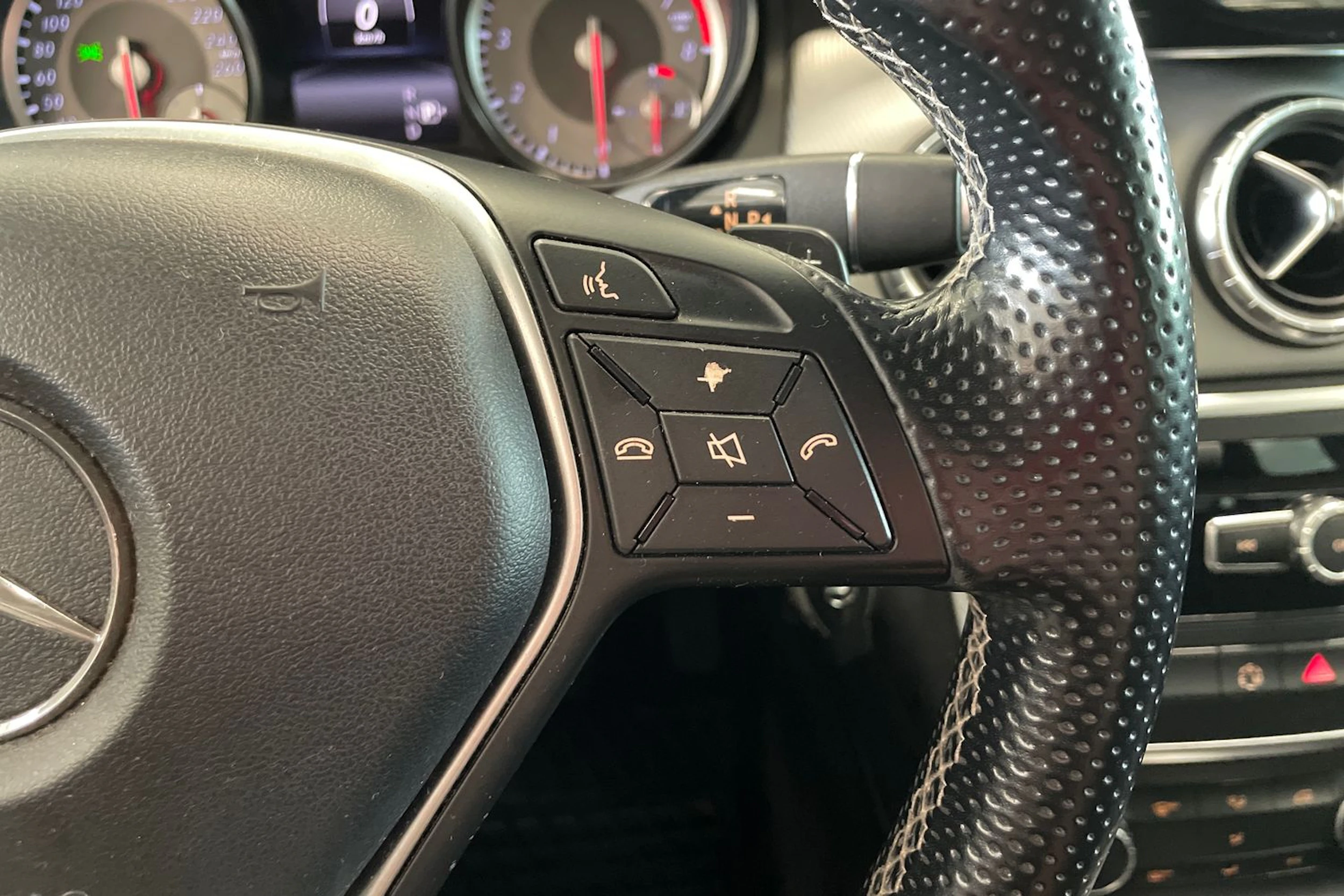 harmaa Mercedes-Benz CLA 2014 kuva 13.