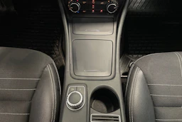 harmaa Mercedes-Benz CLA 2014 kuva 23.