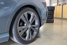 Sininen Mercedes-Benz CLA 2014 kuva 13.