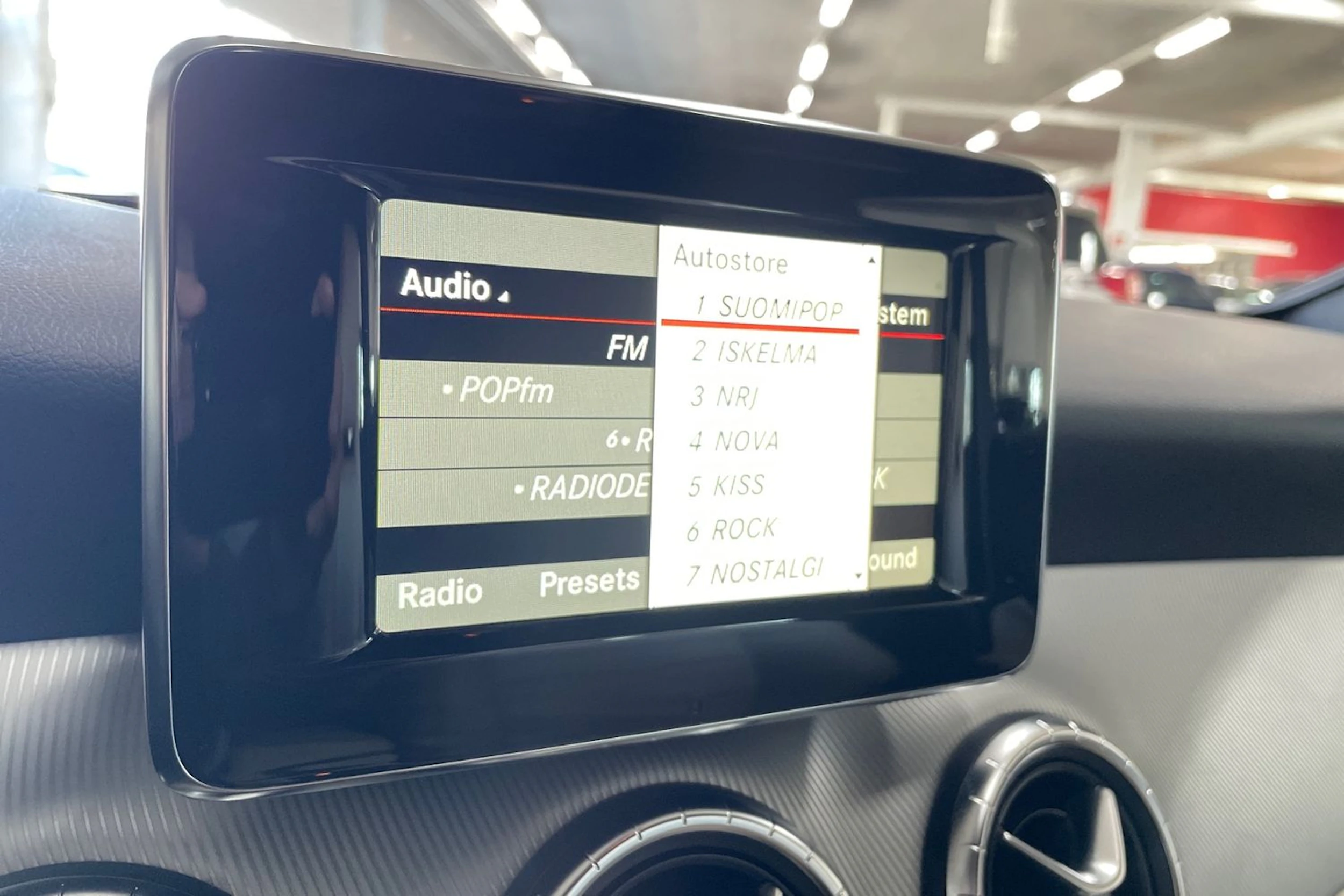 Sininen Mercedes-Benz CLA 2014 kuva 15.