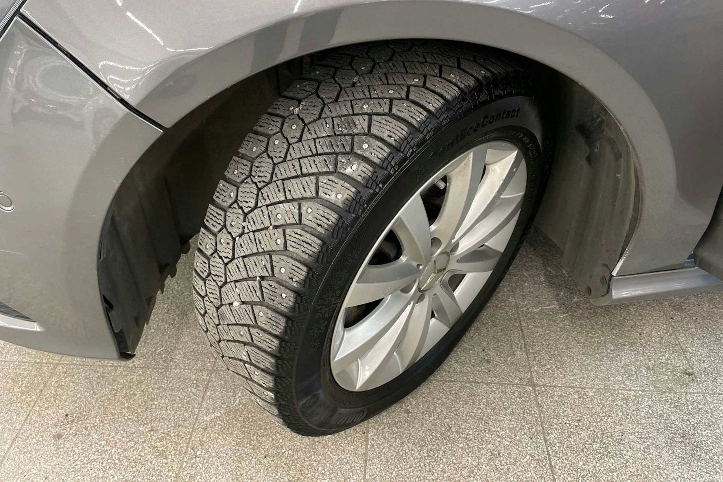 Harmaa Mercedes-Benz CLA 2014 kuva 13.