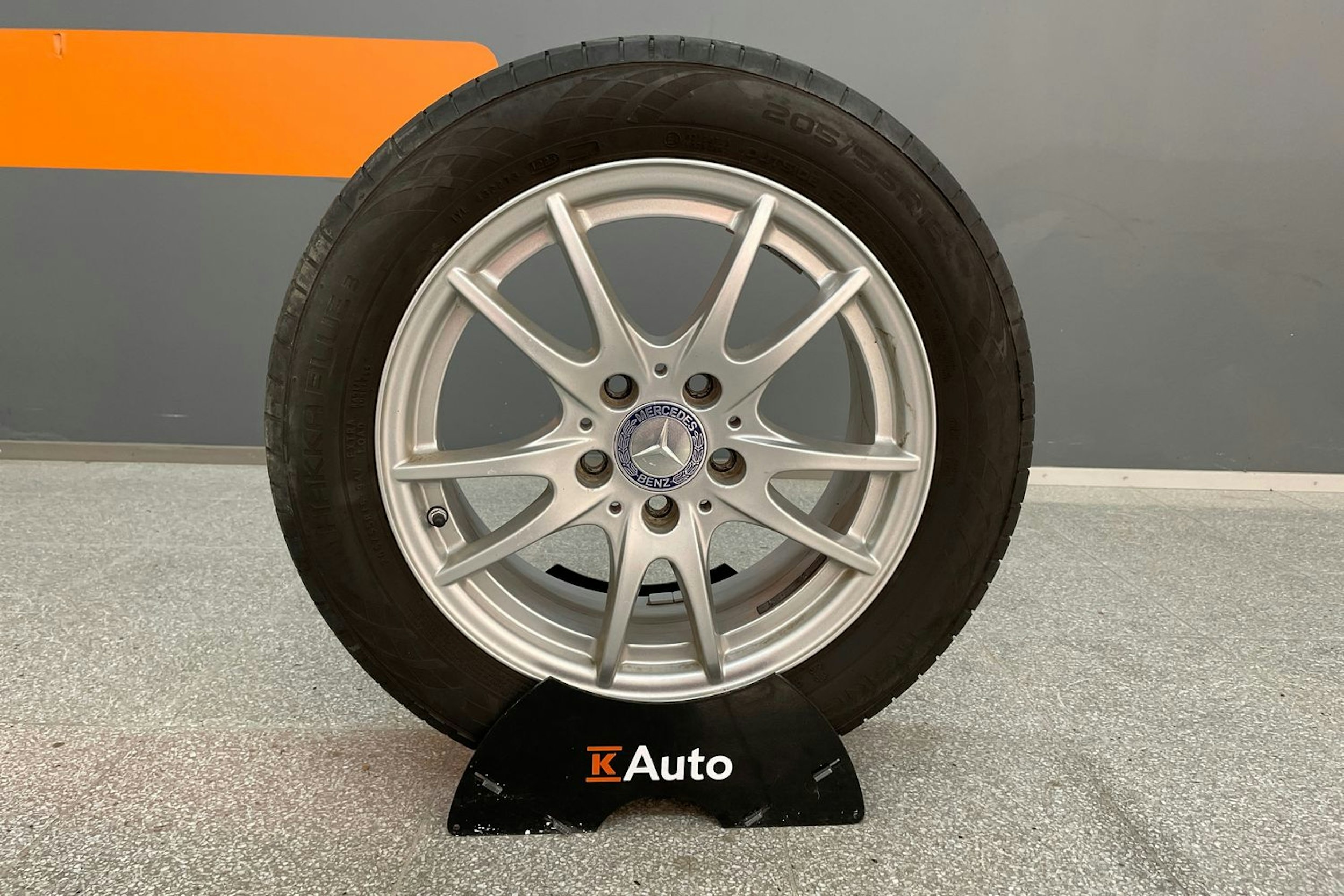 Harmaa Mercedes-Benz CLA 2014 kuva 22.