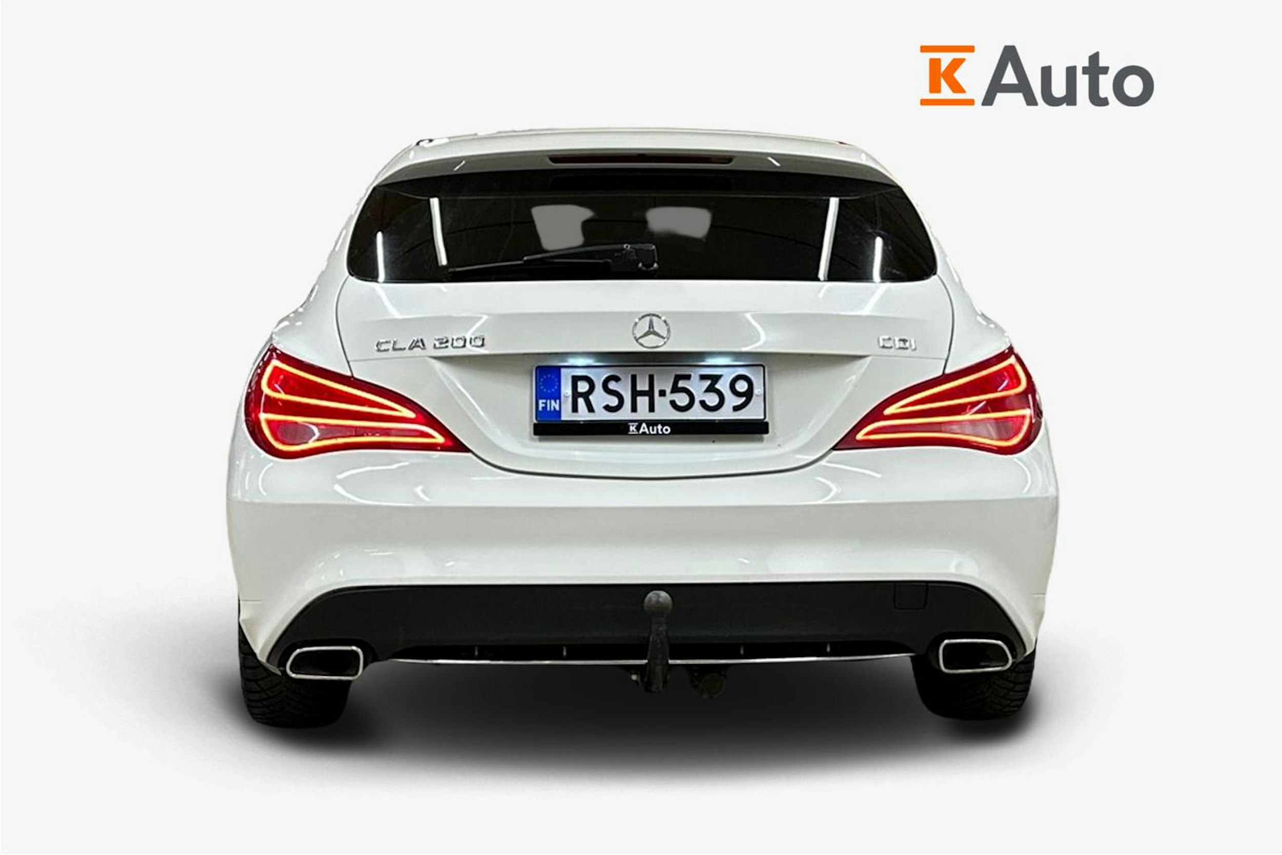 valkoinen Mercedes-Benz CLA 2015 kuva 3.