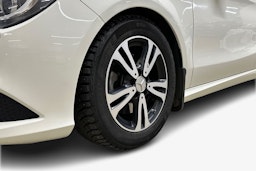 valkoinen Mercedes-Benz CLA 2015 kuva 11.