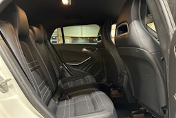 valkoinen Mercedes-Benz CLA 2015 kuva 15.