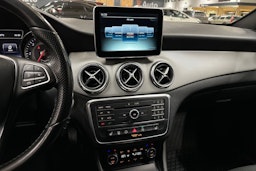 valkoinen Mercedes-Benz CLA 2015 kuva 19.