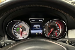 valkoinen Mercedes-Benz CLA 2015 kuva 22.