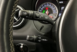 valkoinen Mercedes-Benz CLA 2015 kuva 23.