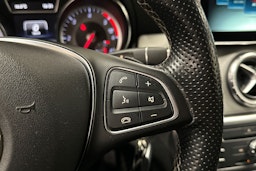 valkoinen Mercedes-Benz CLA 2015 kuva 26.