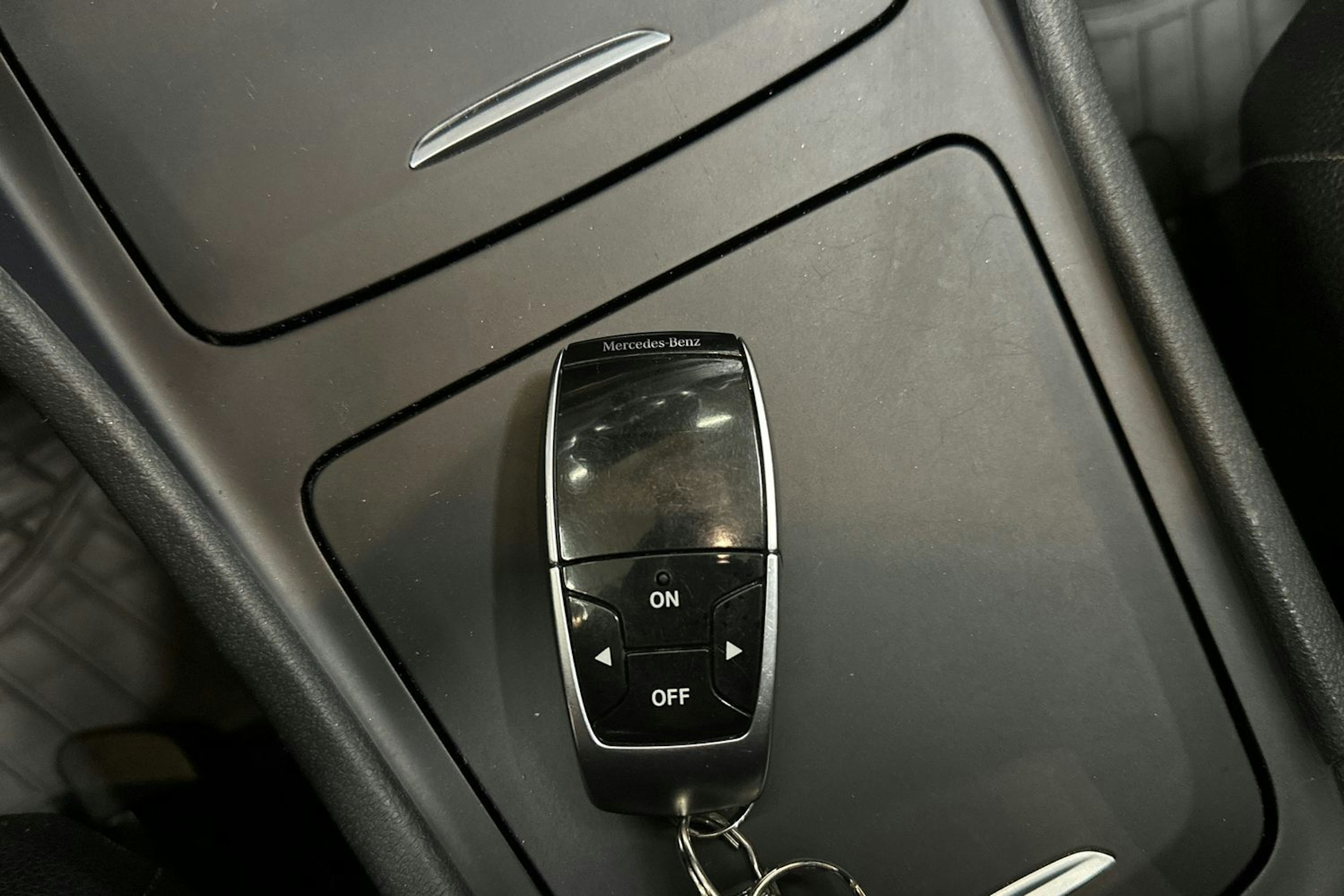 valkoinen Mercedes-Benz CLA 2015 kuva 28.