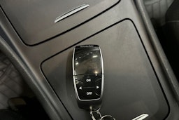 valkoinen Mercedes-Benz CLA 2015 kuva 28.