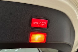 valkoinen Mercedes-Benz CLA 2015 kuva 30.