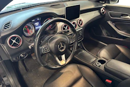 musta Mercedes-Benz CLA 2015 kuva 3.